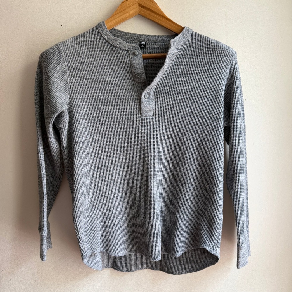 Uniqlo Waffle Knit Henley Long Sleeve Shirt Gray Medium